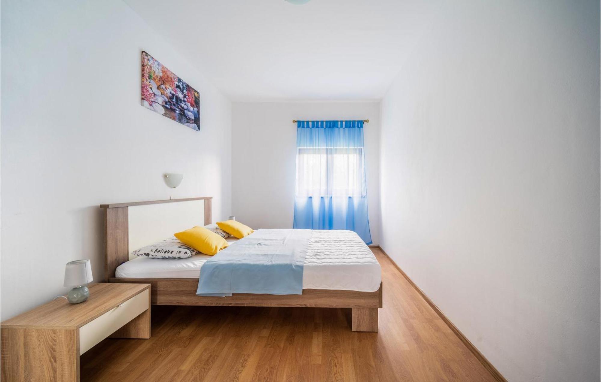 Amazing Apartment In Krnica With Kitchen Kültér fotó