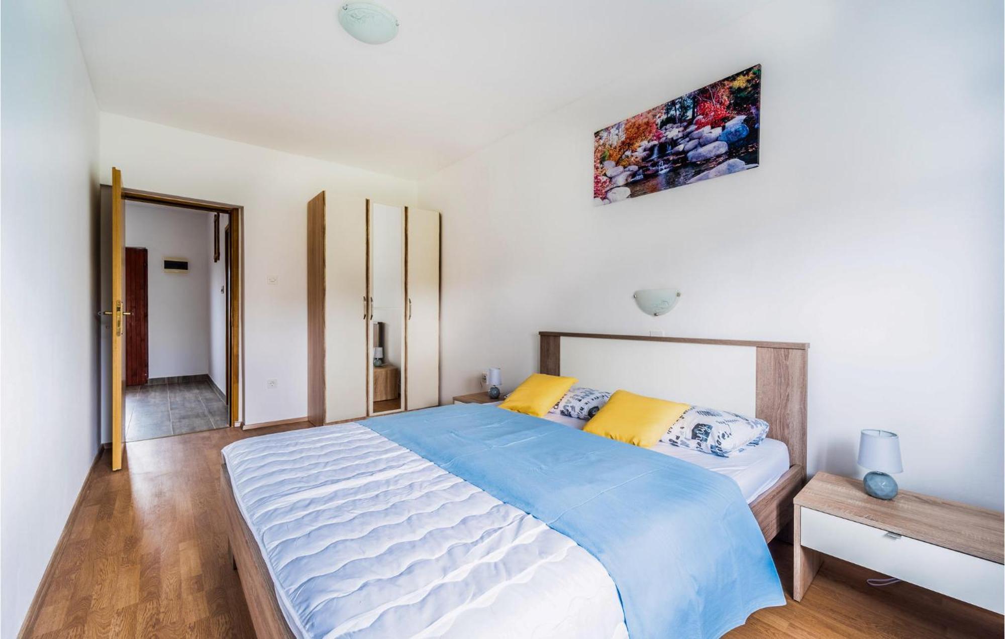 Amazing Apartment In Krnica With Kitchen Kültér fotó